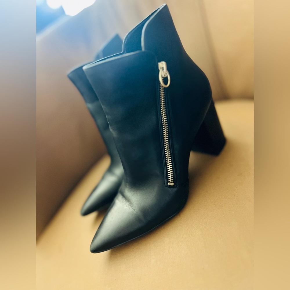 Nine West Black Ankle Boots with Gold Zipper - Picture 14 of 14